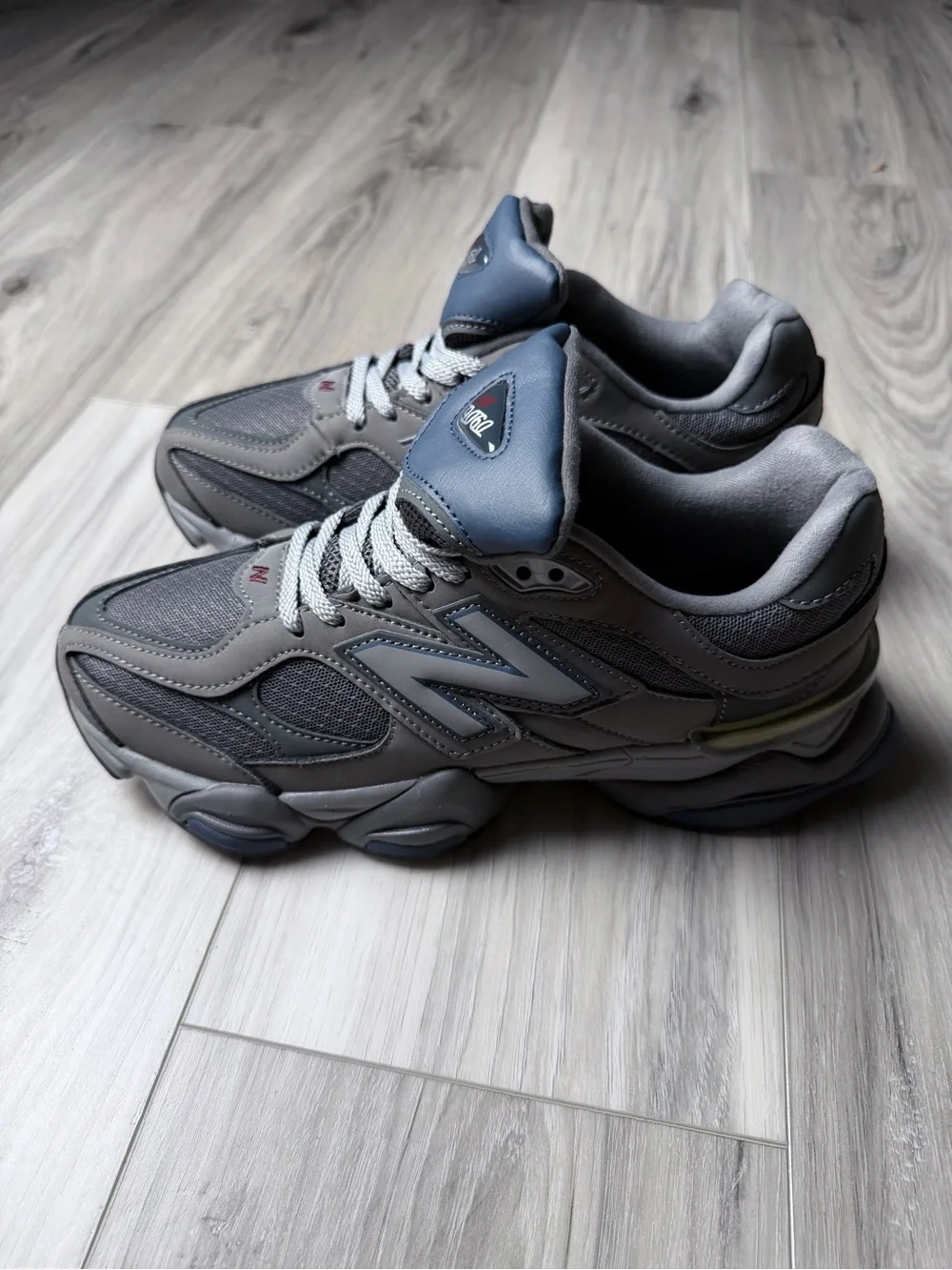 New Balance 9060 Castlerock Navy Silver Sneakers Men 8.5 Women 10